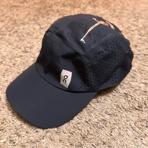 ON Running Lightweight Cap Special Edition